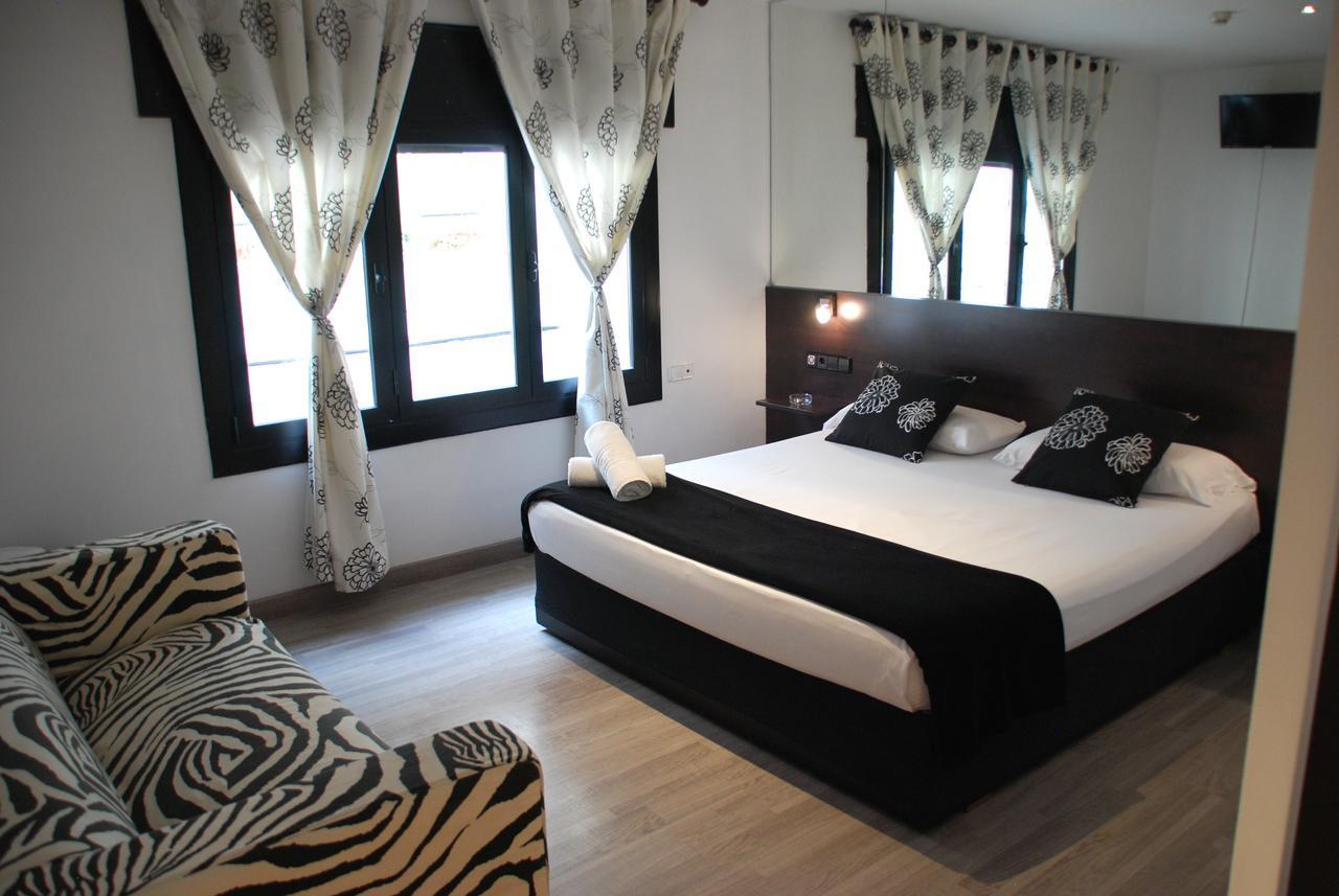 Hotel Casita Amarilla Барселона Екстериор снимка