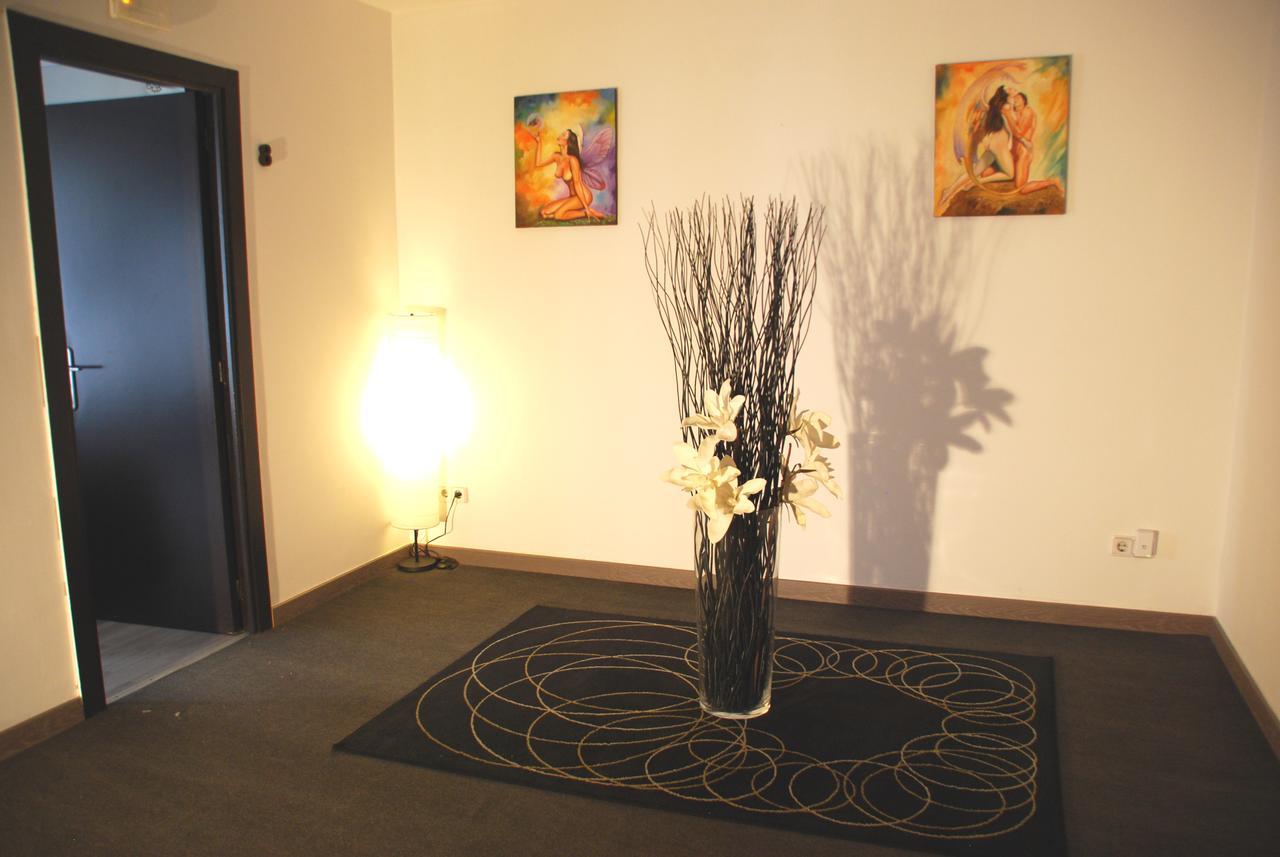 Hotel Casita Amarilla Барселона Екстериор снимка