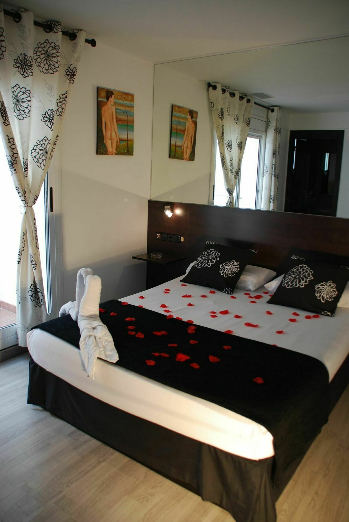 Hotel Casita Amarilla Барселона Екстериор снимка